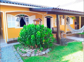 Ótima Casa para 10 pessoas /menos de 100m da Praia